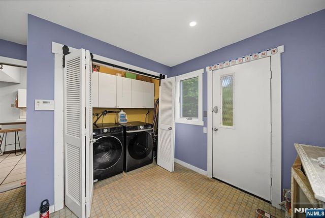 4 Skytop Drive, Denville Township, NJ 07834