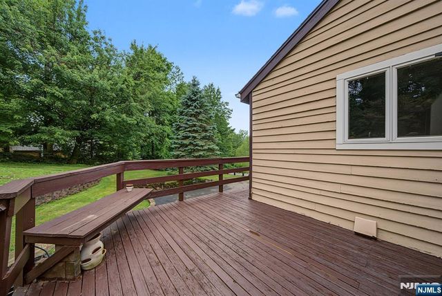4 Skytop Drive, Denville Township, NJ 07834