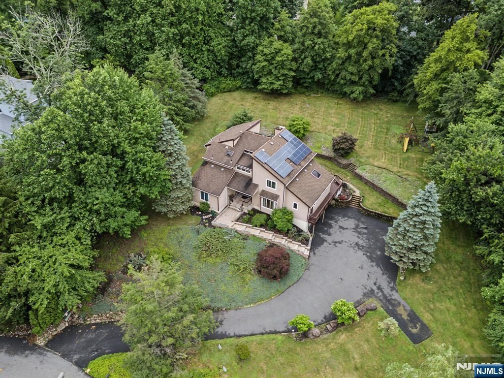 4 Skytop Drive, Denville Township, NJ 07834