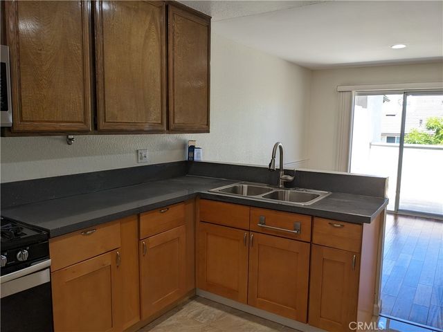 38 Exeter, Irvine, CA 92612