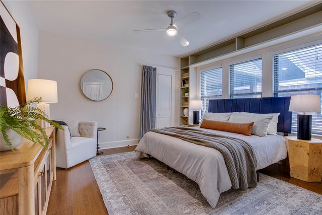1111 N Winnetka Avenue, Dallas, TX 75208