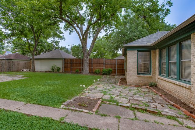1111 N Winnetka Avenue, Dallas, TX 75208