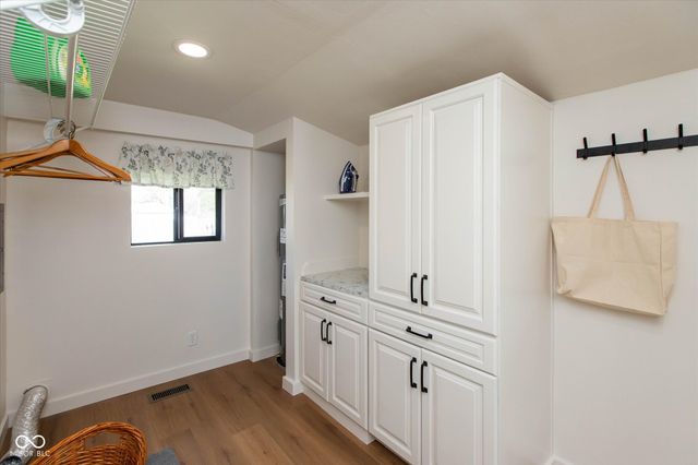 130 Hiawatha Drive, Noblesville, IN 46062