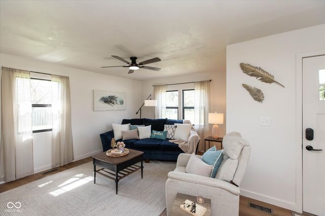 130 Hiawatha Drive, Noblesville, IN 46062