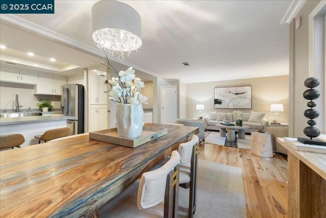 206 Buena Vida Ct, Martinez, CA 94553