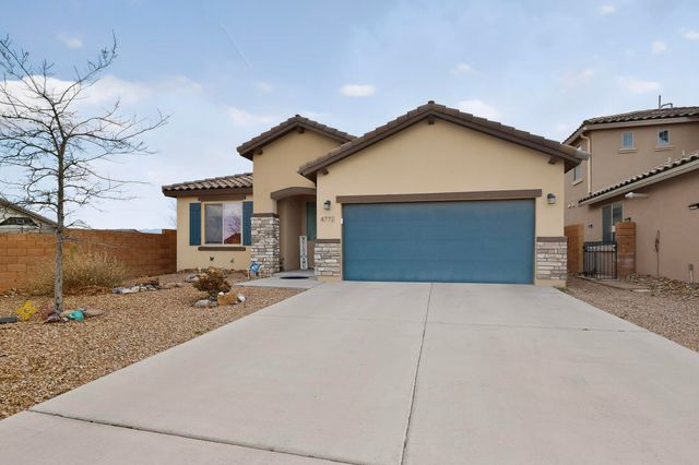 4772 Viento Del Norte, Santa Fe, NM 87507