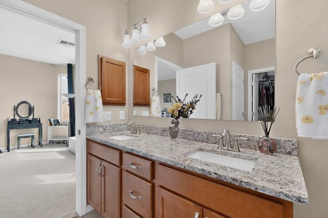 4772 Viento Del Norte, Santa Fe, NM 87507