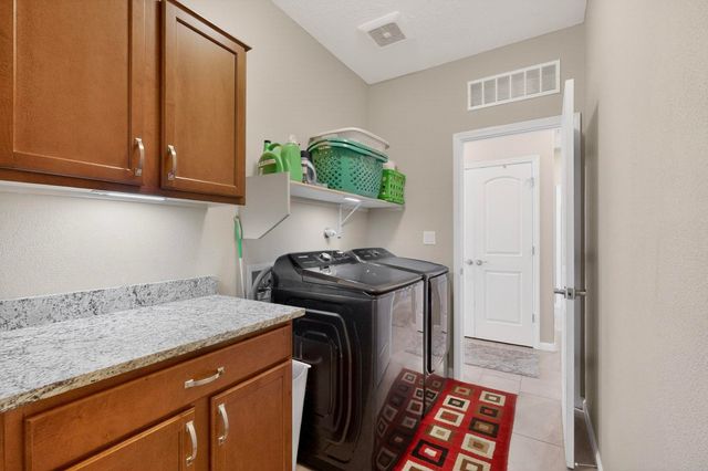 4772 Viento Del Norte, Santa Fe, NM 87507