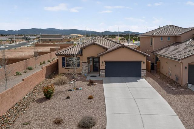 4772 Viento Del Norte, Santa Fe, NM 87507