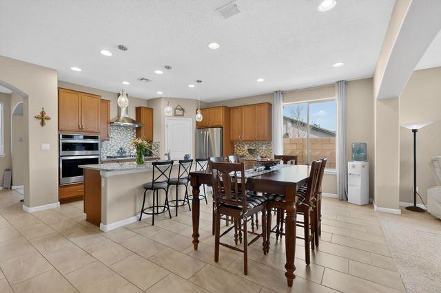 4772 Viento Del Norte, Santa Fe, NM 87507