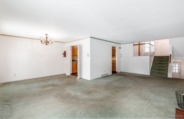 122 Bridle Path, Orchard Park, NY 14127