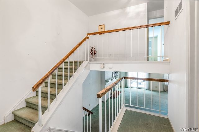 122 Bridle Path, Orchard Park, NY 14127