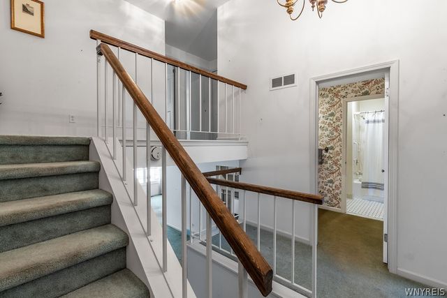 122 Bridle Path, Orchard Park, NY 14127