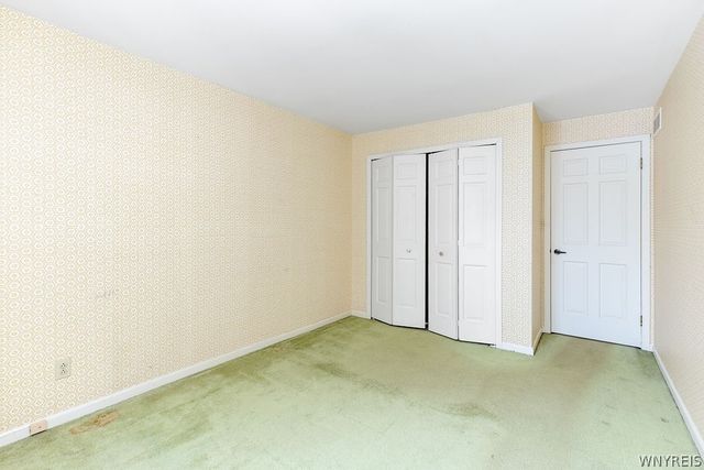 122 Bridle Path, Orchard Park, NY 14127