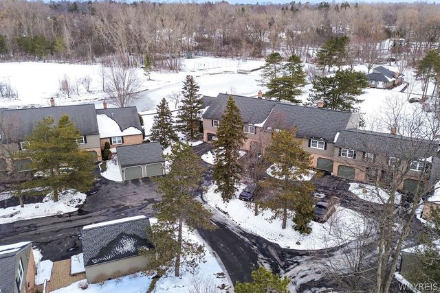 122 Bridle Path, Orchard Park, NY 14127