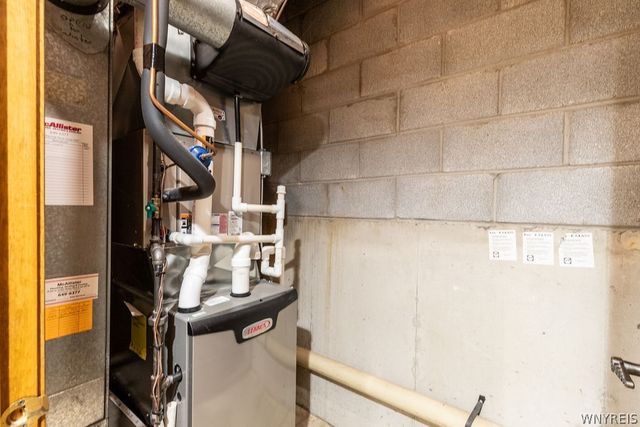 122 Bridle Path, Orchard Park, NY 14127