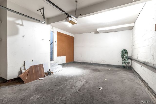 122 Bridle Path, Orchard Park, NY 14127