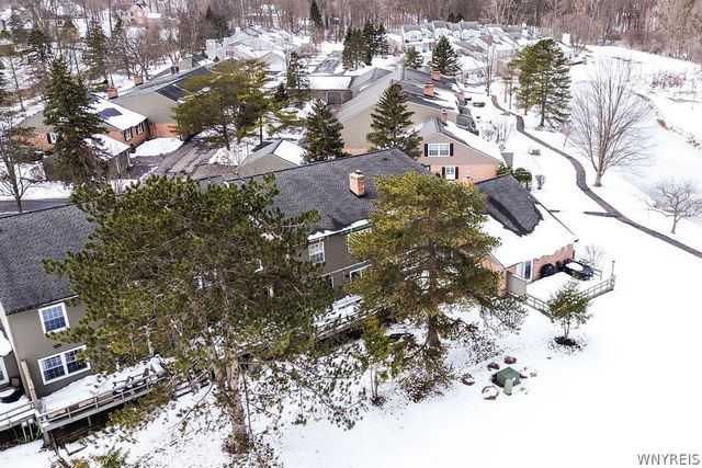 122 Bridle Path, Orchard Park, NY 14127