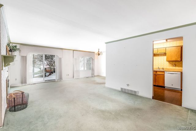 122 Bridle Path, Orchard Park, NY 14127