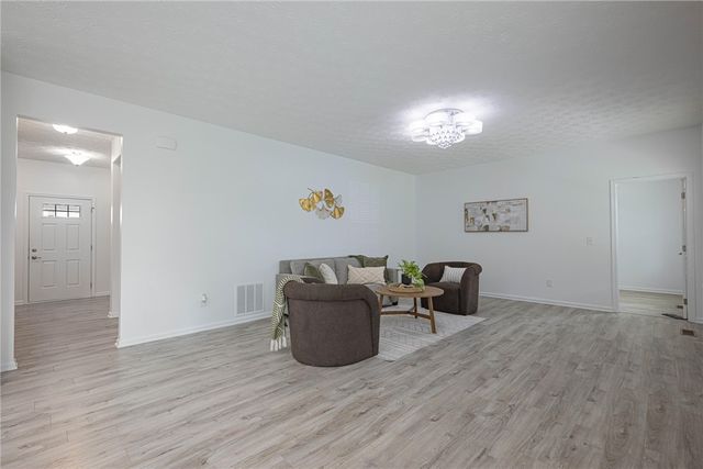 1349 Senna Street, Tipp City, OH 45371