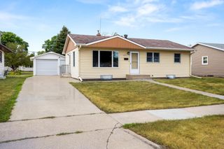 1805 17th Street S, Fargo, ND 58103