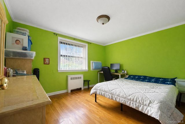 6 West Mill Drive 1E, Great Neck, NY 11021