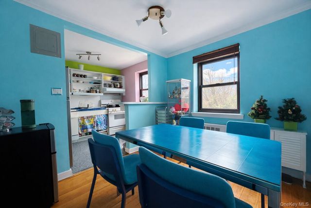 6 West Mill Drive 1E, Great Neck, NY 11021