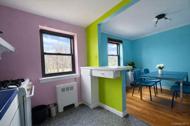 6 West Mill Drive 1E, Great Neck, NY 11021