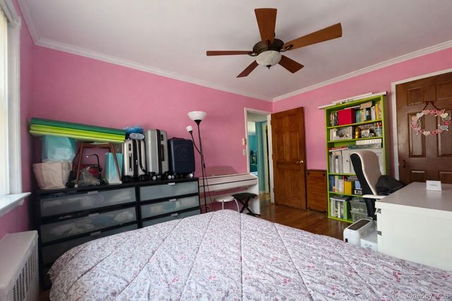 6 West Mill Drive 1E, Great Neck, NY 11021