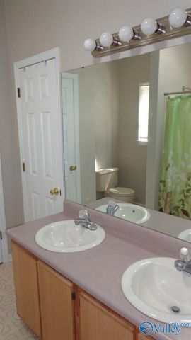 718 Wynsom Drive, Huntsville, AL 35803