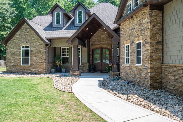 489 Evergreen Road, Lake Wylie, SC 29710