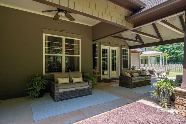 489 Evergreen Road, Lake Wylie, SC 29710