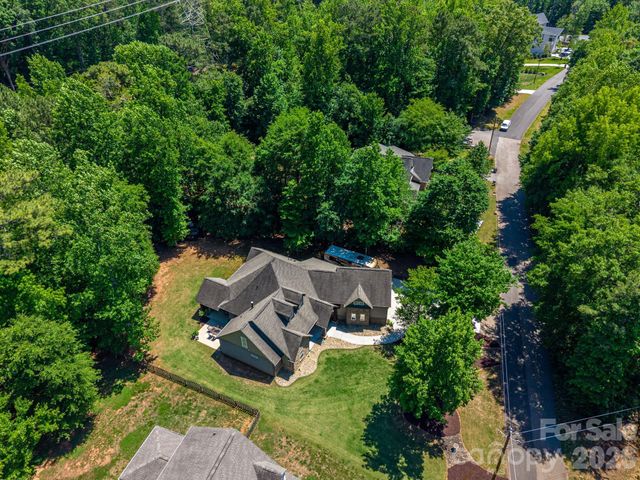 489 Evergreen Road, Lake Wylie, SC 29710
