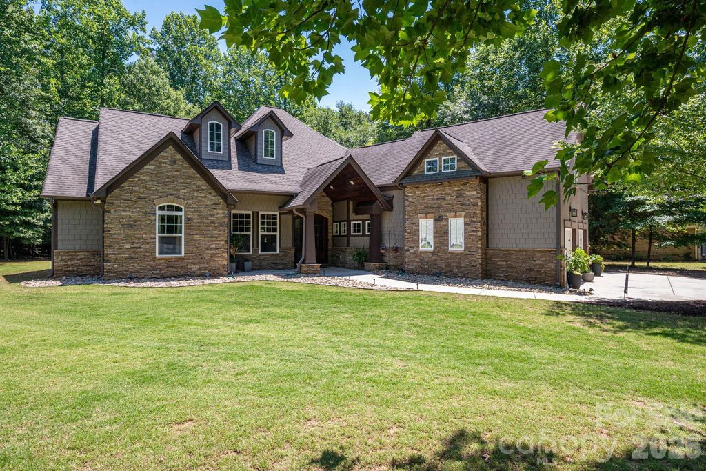 489 Evergreen Road, Lake Wylie, SC 29710