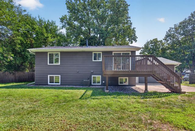 8055 Zane Avenue N, Brooklyn Park, MN 55443