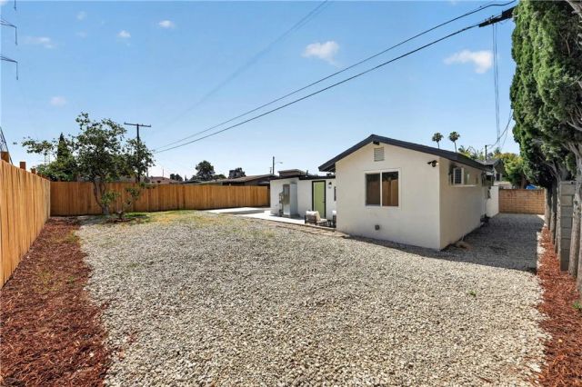 17915 E Newburgh, Azusa, CA 91702