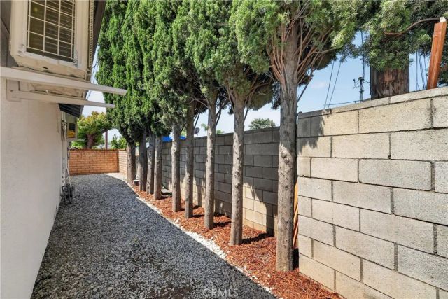 17915 E Newburgh, Azusa, CA 91702