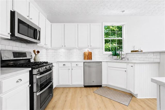 304 Stone Valley Crossing, Canton, GA 30114