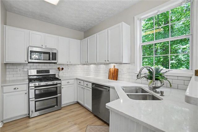 304 Stone Valley Crossing, Canton, GA 30114