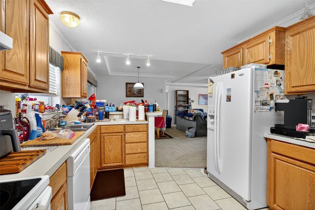 437 County Road 292, Collinsville, TX 76233