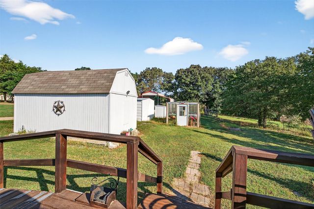 437 County Road 292, Collinsville, TX 76233