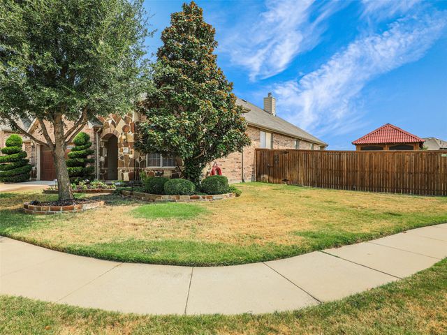 1317 Wheatear Drive, Little Elm, TX 75068