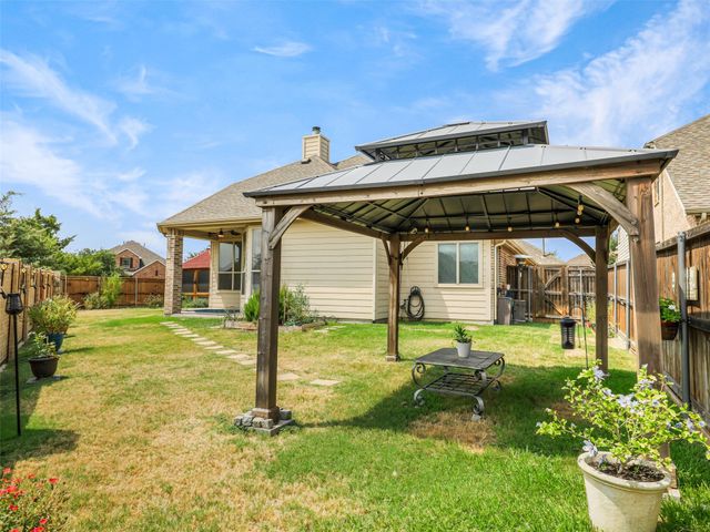 1317 Wheatear Drive, Little Elm, TX 75068