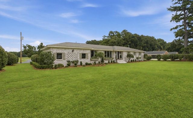 301 Land O Pines Circle, Moncks Corner, SC 29461