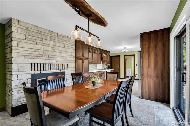 26215 ALLEN Road, Woodhaven, MI 48183