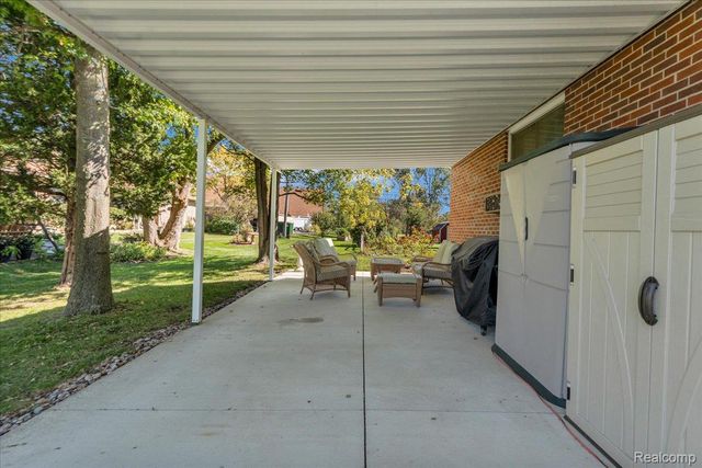 26215 ALLEN Road, Woodhaven, MI 48183