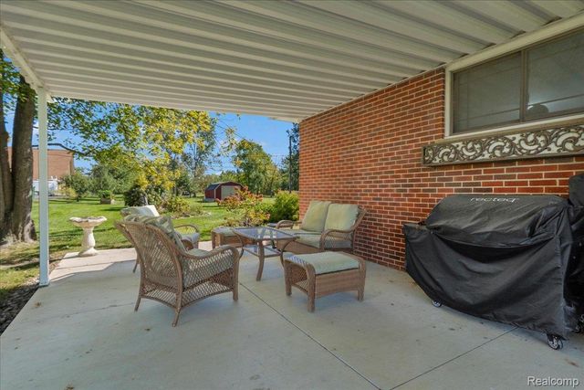 26215 ALLEN Road, Woodhaven, MI 48183