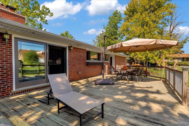 26215 ALLEN Road, Woodhaven, MI 48183