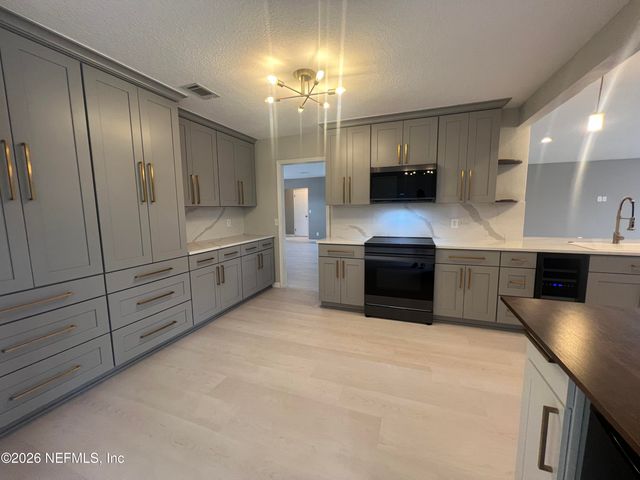 7955 PINE LAKE Road, Jacksonville, FL 32256