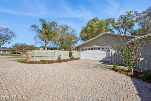 7955 PINE LAKE Road, Jacksonville, FL 32256
